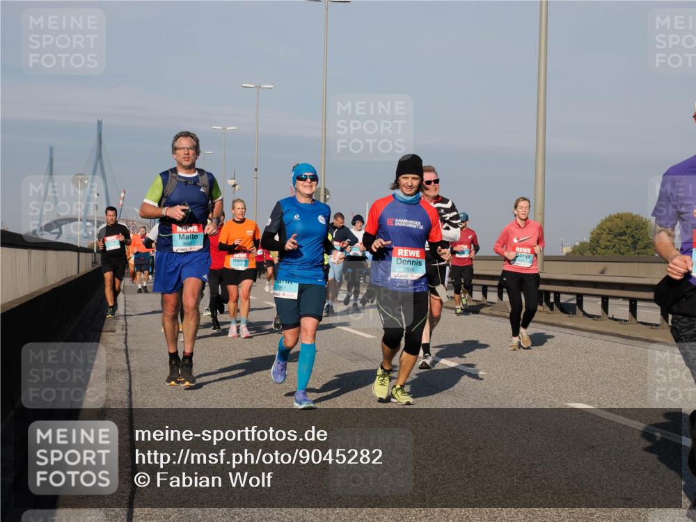 03.10.2025 - Köhlbrandbrückenlauf Fabian Wolf http://msf.ph/oto/9045282 03.10.2025 09:57:43 Position 3 3691, 2147, 2951, 2938 meine-sportfotos.de