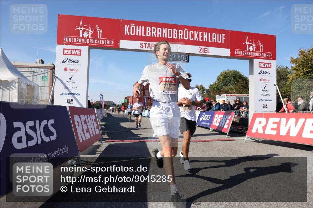 03.10.2025 - Köhlbrandbrückenlauf Lena Gebhardt http://msf.ph/oto/9045285 03.10.2025 13:01:02 Ziel 4039, 4069, 4140, 4177, 4407, 4425, 4512, 4820, 6464 meine-sportfotos.de
