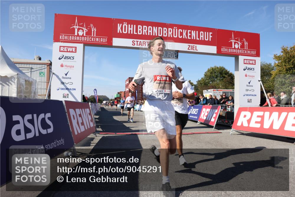 03.10.2025 - Köhlbrandbrückenlauf Lena Gebhardt http://msf.ph/oto/9045291 03.10.2025 13:01:02 Ziel 4039, 4069, 4140, 4177, 4407, 4425, 4512, 4820, 6464 meine-sportfotos.de