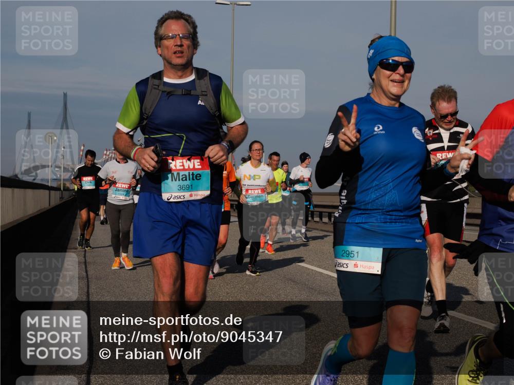 03.10.2025 - Köhlbrandbrückenlauf Fabian Wolf http://msf.ph/oto/9045347 03.10.2025 09:57:45 Position 3 361, 1324, 3691, 2951 meine-sportfotos.de
