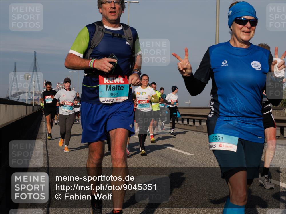 03.10.2025 - Köhlbrandbrückenlauf Fabian Wolf http://msf.ph/oto/9045351 03.10.2025 09:57:45 Position 3 10, 1324, 3691, 361, 2951 meine-sportfotos.de