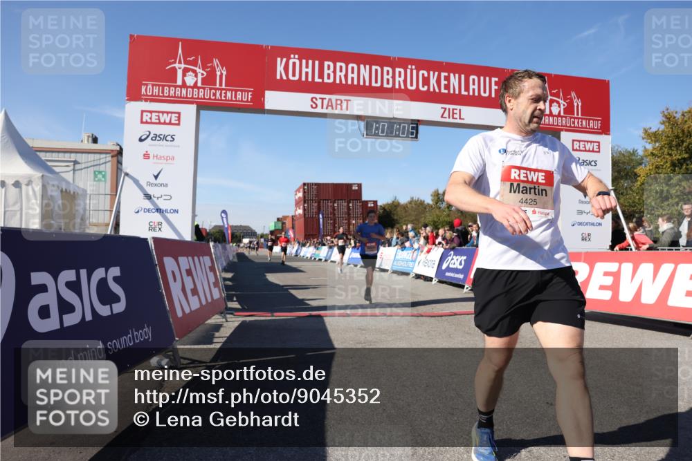 03.10.2025 - Köhlbrandbrückenlauf Lena Gebhardt http://msf.ph/oto/9045352 03.10.2025 13:01:05 Ziel 4039, 4069, 4140, 4177, 4407, 4425, 4512, 4820, 5779, 6614 meine-sportfotos.de