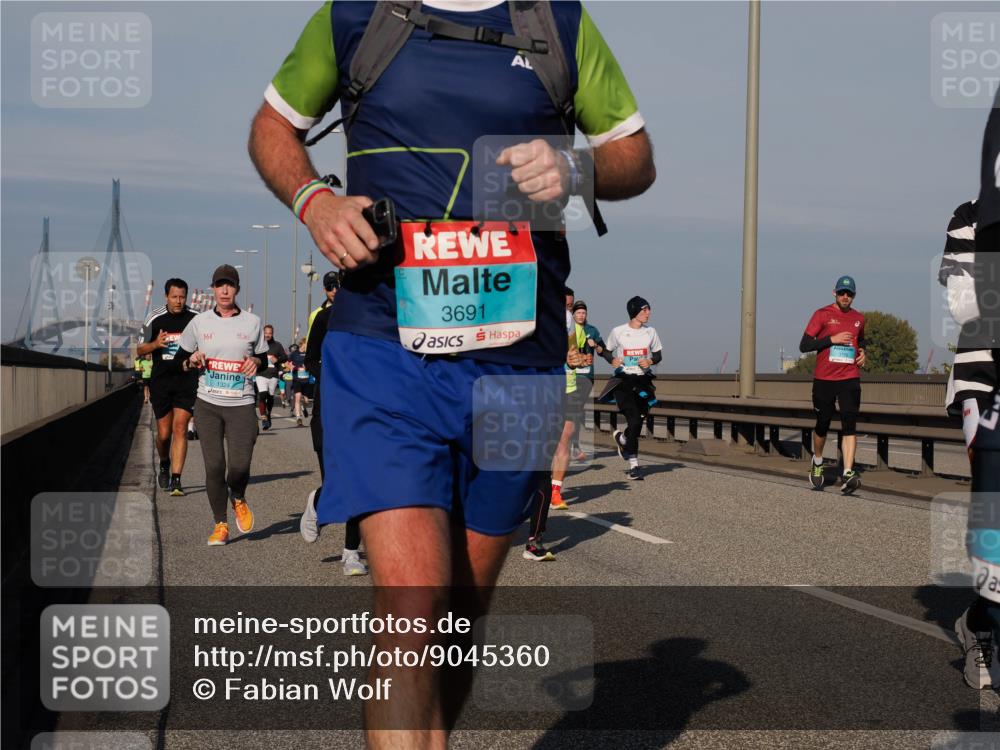 03.10.2025 - Köhlbrandbrückenlauf Fabian Wolf http://msf.ph/oto/9045360 03.10.2025 09:57:46 Position 3 361, 1324, 21, 3691 meine-sportfotos.de
