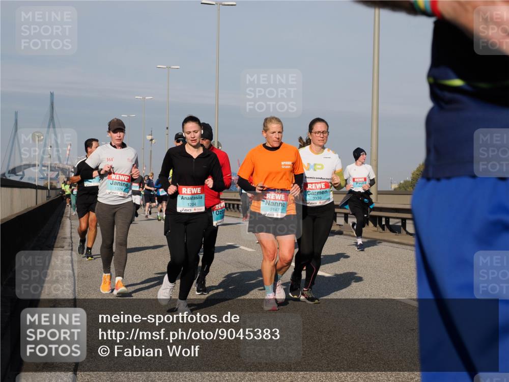 03.10.2025 - Köhlbrandbrückenlauf Fabian Wolf http://msf.ph/oto/9045383 03.10.2025 09:57:46 Position 3 361, 1324, 1204, 3339, 2147 meine-sportfotos.de