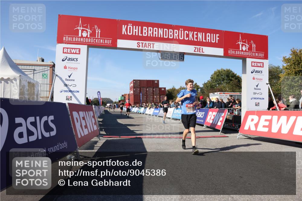03.10.2025 - Köhlbrandbrückenlauf Lena Gebhardt http://msf.ph/oto/9045386 03.10.2025 13:01:06 Ziel 4039, 4069, 4140, 4177, 4407, 4425, 4512, 4820, 5779, 6614 meine-sportfotos.de