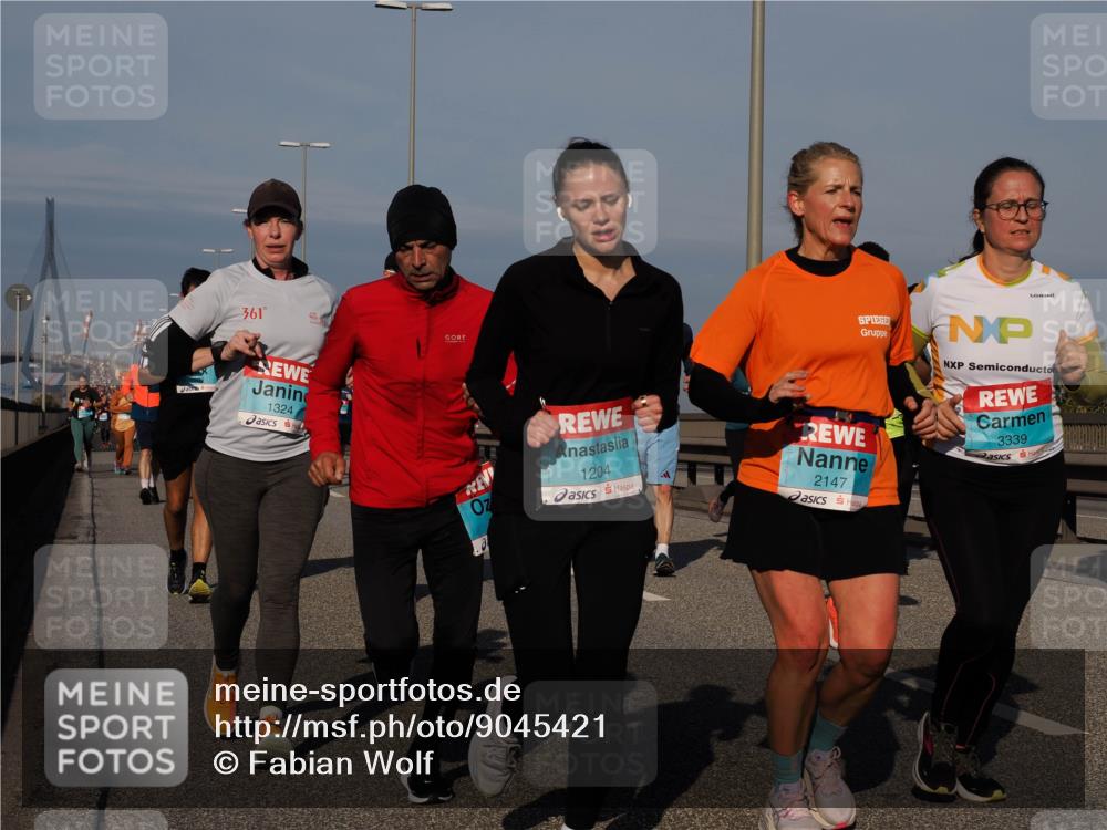 03.10.2025 - Köhlbrandbrückenlauf Fabian Wolf http://msf.ph/oto/9045421 03.10.2025 09:57:48 Position 3 361, 1324, 1204, 2147, 3339 meine-sportfotos.de