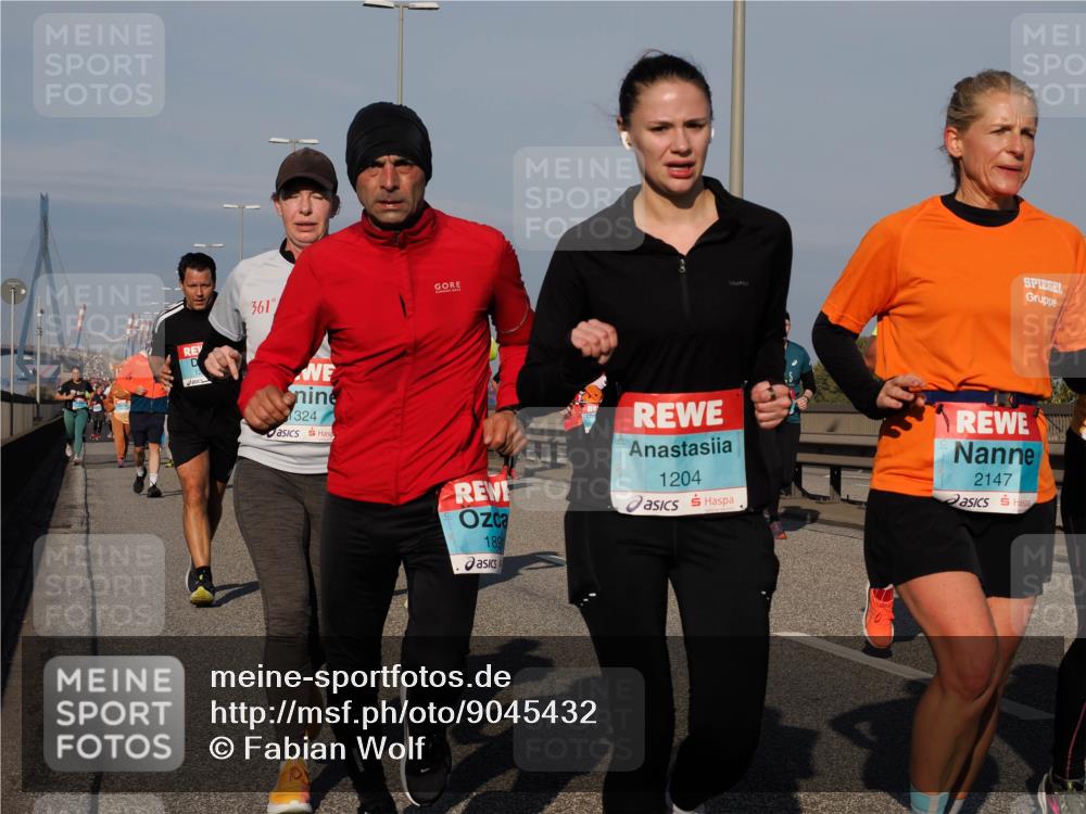 03.10.2025 - Köhlbrandbrückenlauf Fabian Wolf http://msf.ph/oto/9045432 03.10.2025 09:57:48 Position 3 361, 324, 1891, 1204, 2147 meine-sportfotos.de