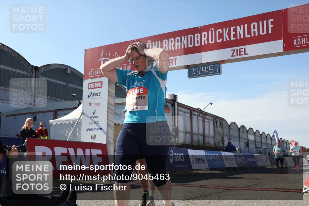 03.10.2025 - Köhlbrandbrückenlauf Luisa Fischer http://msf.ph/oto/9045463 03.10.2025 13:44:56 Ziel 7004, 5932, 6527, 6528, 6542, 6546 meine-sportfotos.de