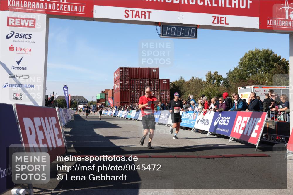 03.10.2025 - Köhlbrandbrückenlauf Lena Gebhardt http://msf.ph/oto/9045472 03.10.2025 13:01:10 Ziel 4039, 4140, 4407, 4425, 4512, 4737, 5779, 6614 meine-sportfotos.de