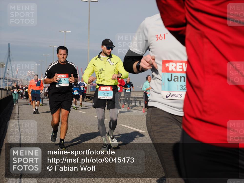 03.10.2025 - Köhlbrandbrückenlauf Fabian Wolf http://msf.ph/oto/9045473 03.10.2025 09:57:49 Position 3 202, 3748, 361, 132 meine-sportfotos.de