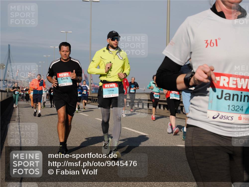 03.10.2025 - Köhlbrandbrückenlauf Fabian Wolf http://msf.ph/oto/9045476 03.10.2025 09:57:50 Position 3 05, 1202, 3748, 361, 1324 meine-sportfotos.de
