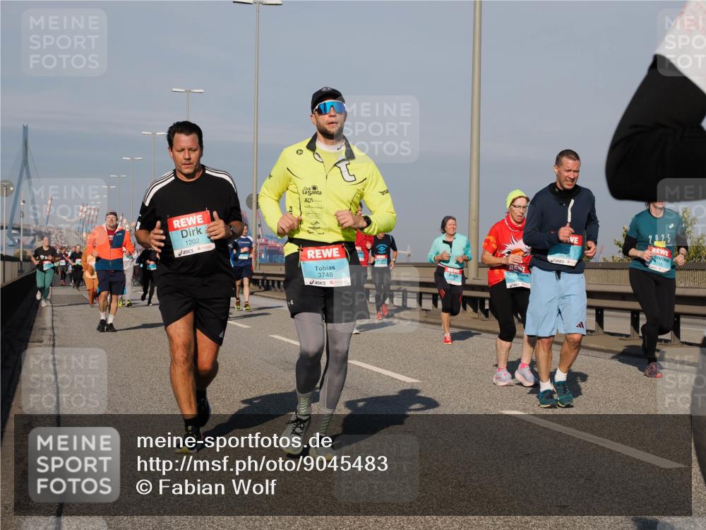 03.10.2025 - Köhlbrandbrückenlauf Fabian Wolf http://msf.ph/oto/9045483 03.10.2025 09:57:50 Position 3 1202, 3748, 2025, 1735 meine-sportfotos.de