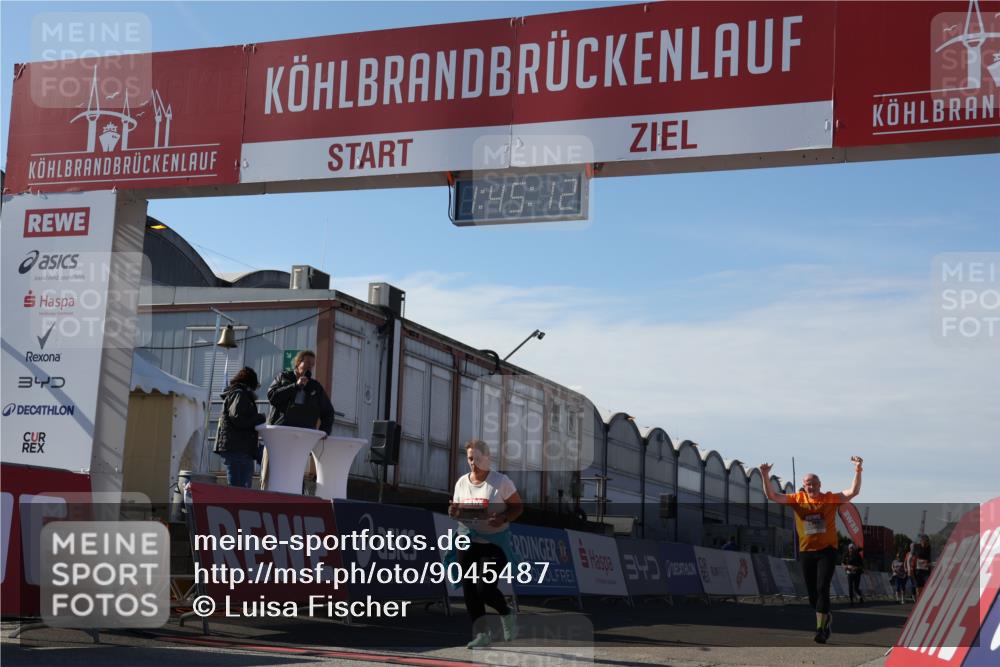 03.10.2025 - Köhlbrandbrückenlauf Luisa Fischer http://msf.ph/oto/9045487 03.10.2025 13:45:11 Ziel 5015, 6264, 6527, 6528 meine-sportfotos.de
