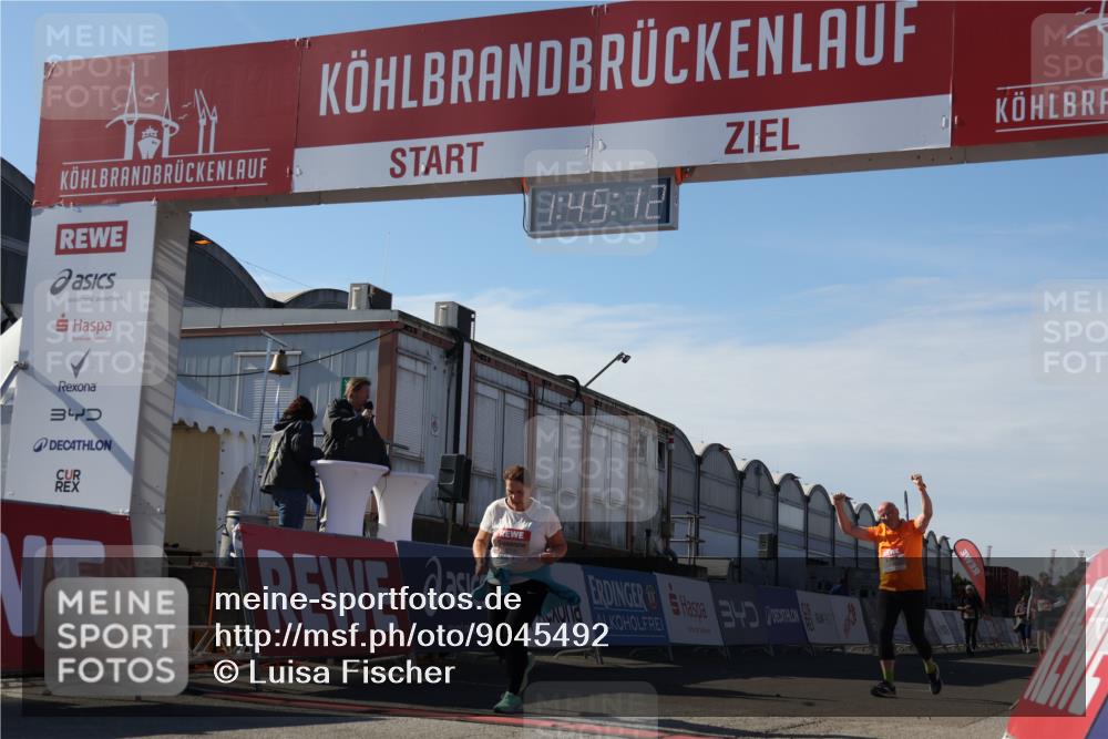 03.10.2025 - Köhlbrandbrückenlauf Luisa Fischer http://msf.ph/oto/9045492 03.10.2025 13:45:11 Ziel 5015, 6264, 6527, 6528 meine-sportfotos.de