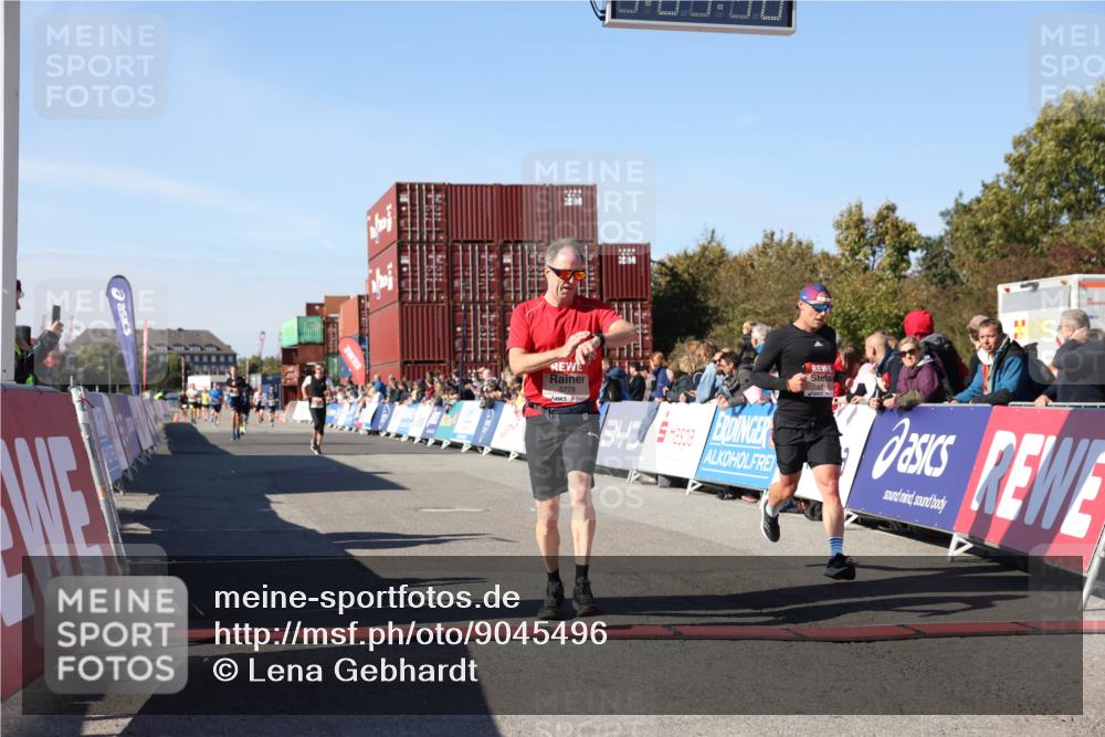 03.10.2025 - Köhlbrandbrückenlauf Lena Gebhardt http://msf.ph/oto/9045496 03.10.2025 13:01:11 Ziel 4039, 4140, 4425, 4737, 5779, 6614 meine-sportfotos.de