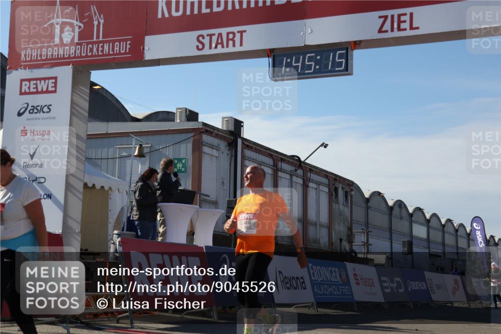 03.10.2025 - Köhlbrandbrückenlauf Luisa Fischer http://msf.ph/oto/9045526 03.10.2025 13:45:14 Ziel 5015, 6264 meine-sportfotos.de