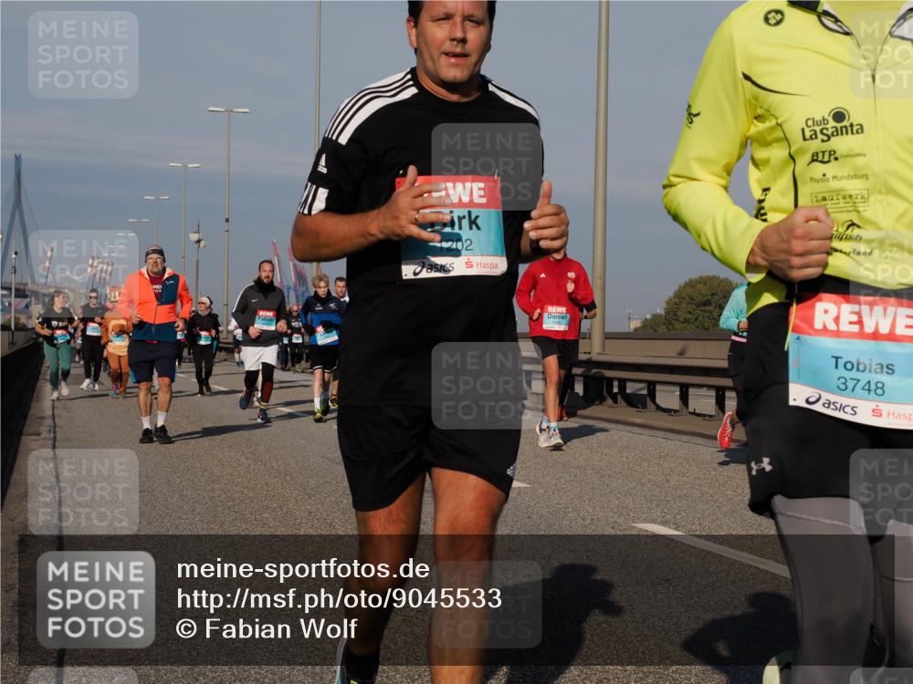 03.10.2025 - Köhlbrandbrückenlauf Fabian Wolf http://msf.ph/oto/9045533 03.10.2025 09:57:52 Position 3 202, 3748 meine-sportfotos.de