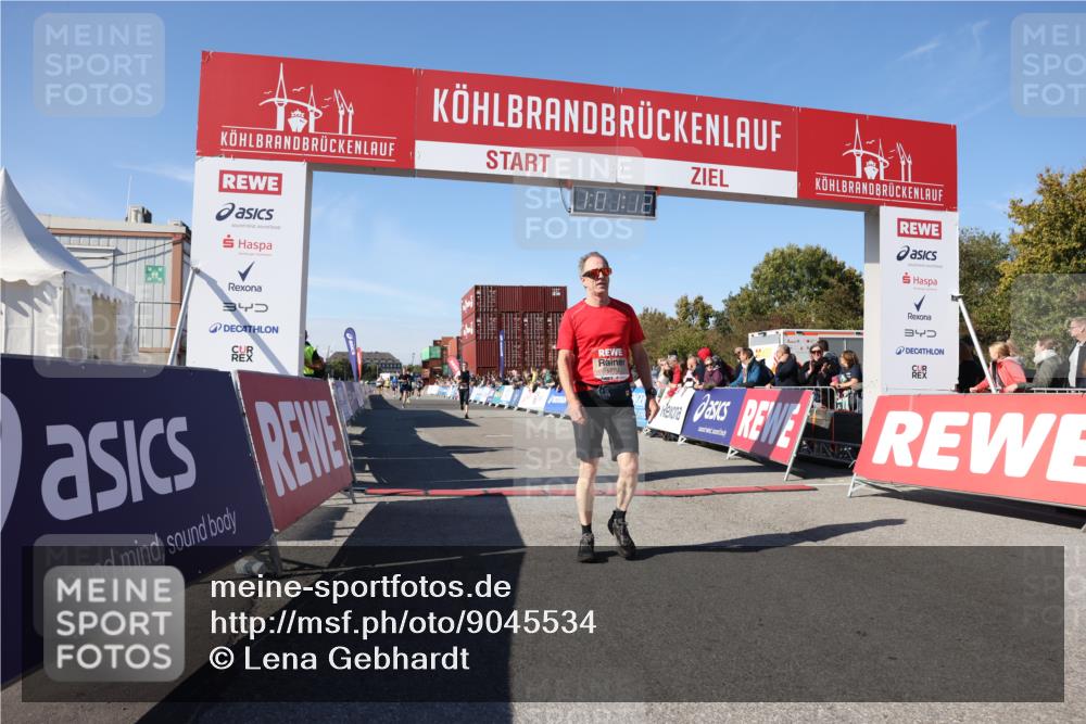 03.10.2025 - Köhlbrandbrückenlauf Lena Gebhardt http://msf.ph/oto/9045534 03.10.2025 13:01:13 Ziel 4039, 4140, 4737, 5779, 6307, 6614 meine-sportfotos.de