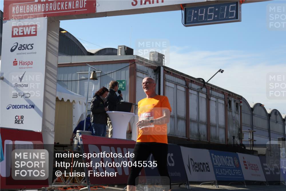 03.10.2025 - Köhlbrandbrückenlauf Luisa Fischer http://msf.ph/oto/9045535 03.10.2025 13:45:14 Ziel 5015, 6264 meine-sportfotos.de