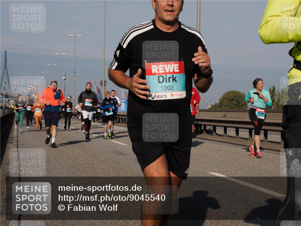 03.10.2025 - Köhlbrandbrückenlauf Fabian Wolf http://msf.ph/oto/9045540 03.10.2025 09:57:52 Position 3 3, 1202 meine-sportfotos.de