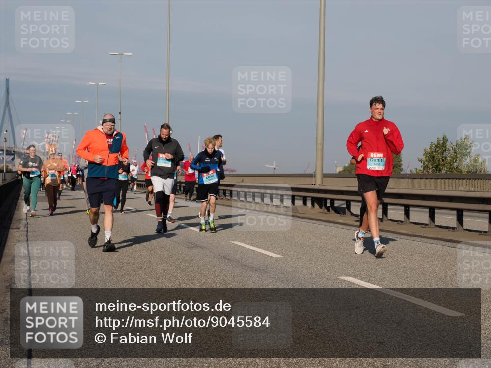 03.10.2025 - Köhlbrandbrückenlauf Fabian Wolf http://msf.ph/oto/9045584 03.10.2025 09:57:53 Position 3 12, 1456 meine-sportfotos.de