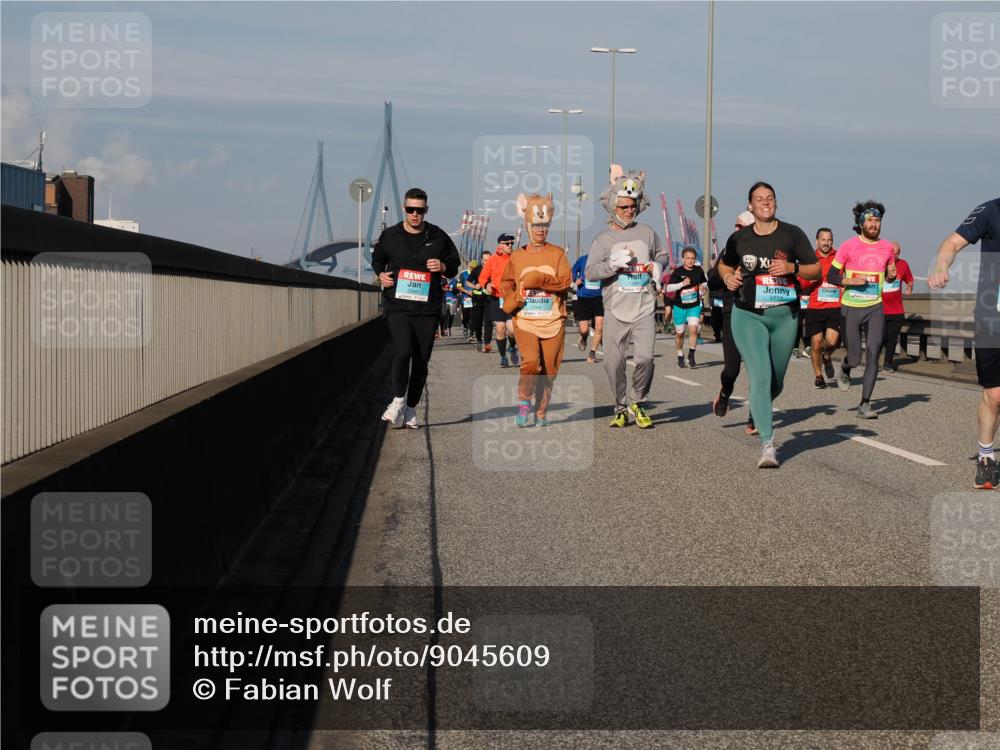 03.10.2025 - Köhlbrandbrückenlauf Fabian Wolf http://msf.ph/oto/9045609 03.10.2025 09:57:57 Position 3 3395, 1289 meine-sportfotos.de