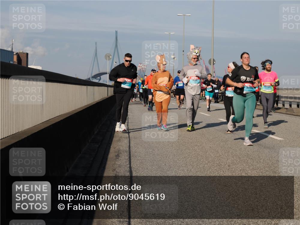 03.10.2025 - Köhlbrandbrückenlauf Fabian Wolf http://msf.ph/oto/9045619 03.10.2025 09:57:58 Position 3 1711 meine-sportfotos.de