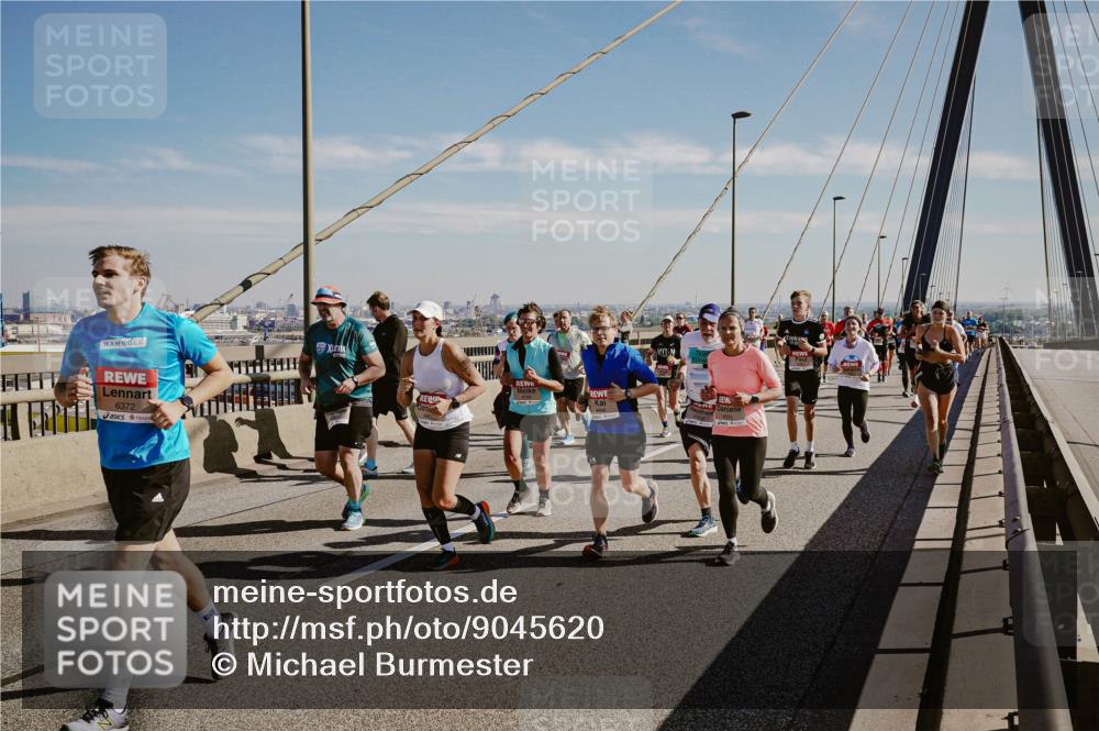 03.10.2025 - Köhlbrandbrückenlauf Michael Burmester http://msf.ph/oto/9045620 03.10.2025 12:28:04 Position 1 6372 meine-sportfotos.de