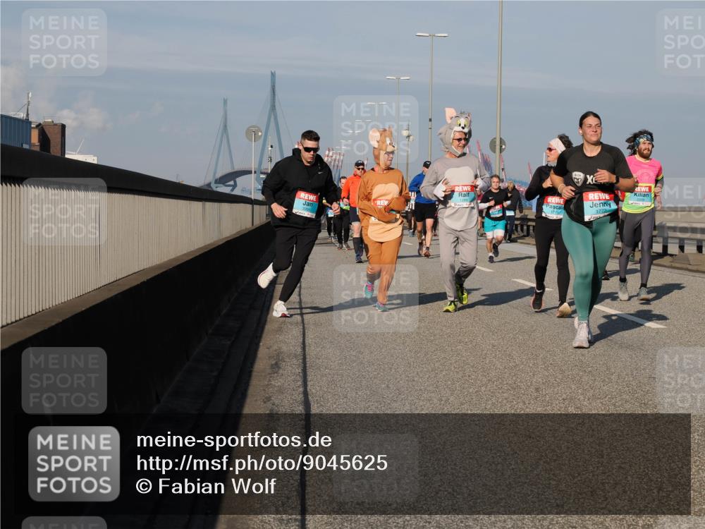 03.10.2025 - Köhlbrandbrückenlauf Fabian Wolf http://msf.ph/oto/9045625 03.10.2025 09:57:58 Position 3 1773, 1711 meine-sportfotos.de