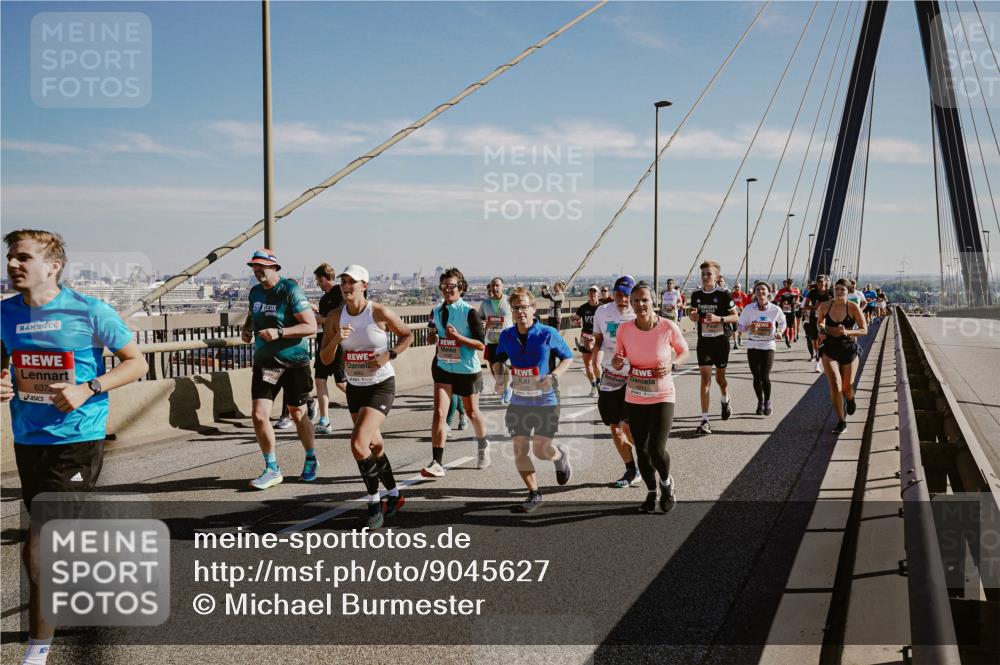 03.10.2025 - Köhlbrandbrückenlauf Michael Burmester http://msf.ph/oto/9045627 03.10.2025 12:28:04 Position 1 6372 meine-sportfotos.de