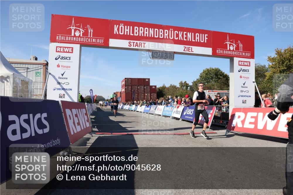 03.10.2025 - Köhlbrandbrückenlauf Lena Gebhardt http://msf.ph/oto/9045628 03.10.2025 13:01:18 Ziel 4737, 5779, 5915, 6187, 6307, 6614 meine-sportfotos.de
