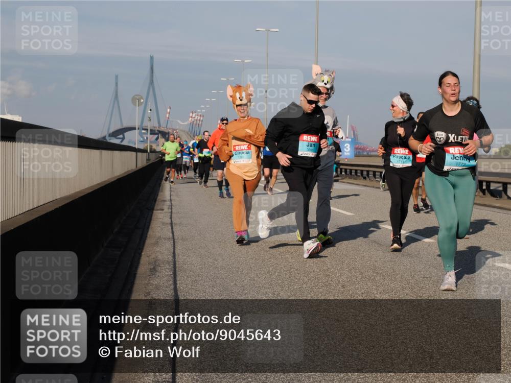 03.10.2025 - Köhlbrandbrückenlauf Fabian Wolf http://msf.ph/oto/9045643 03.10.2025 09:57:59 Position 3 3395, 1288, 1711, 1773 meine-sportfotos.de