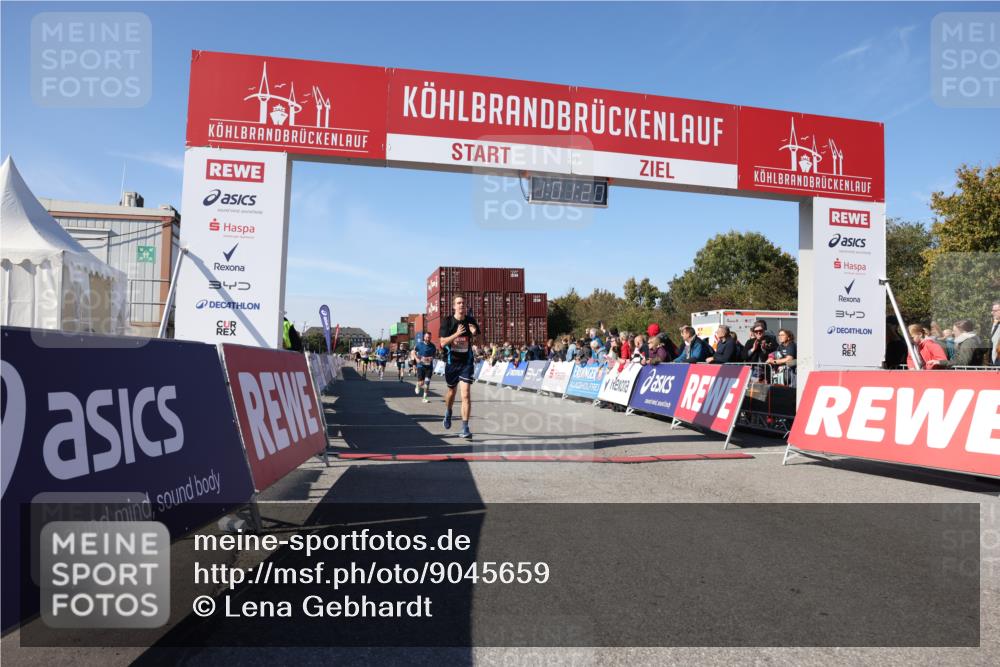 03.10.2025 - Köhlbrandbrückenlauf Lena Gebhardt http://msf.ph/oto/9045659 03.10.2025 13:01:20 Ziel 4199, 4737, 5779, 5915, 6187, 6307, 6614 meine-sportfotos.de