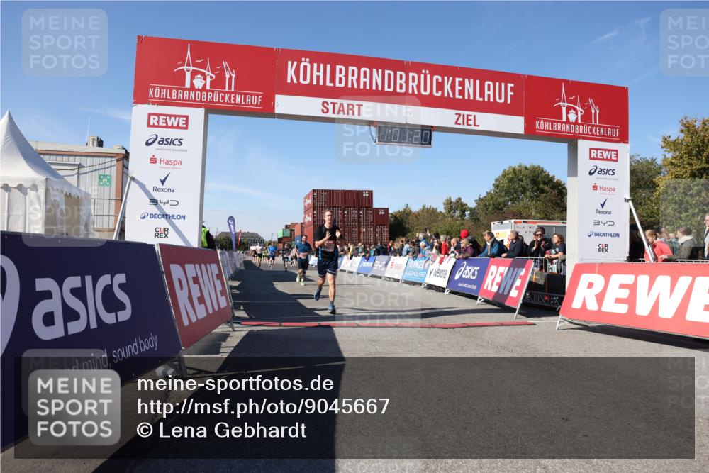 03.10.2025 - Köhlbrandbrückenlauf Lena Gebhardt http://msf.ph/oto/9045667 03.10.2025 13:01:20 Ziel 4199, 4737, 5779, 5915, 6187, 6307, 6614 meine-sportfotos.de