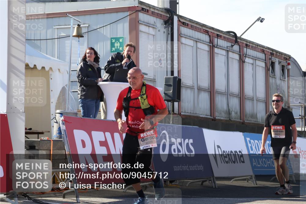03.10.2025 - Köhlbrandbrückenlauf Luisa Fischer http://msf.ph/oto/9045712 03.10.2025 13:45:49 Ziel 5184, 5375, 5376, 5860, 6029 meine-sportfotos.de