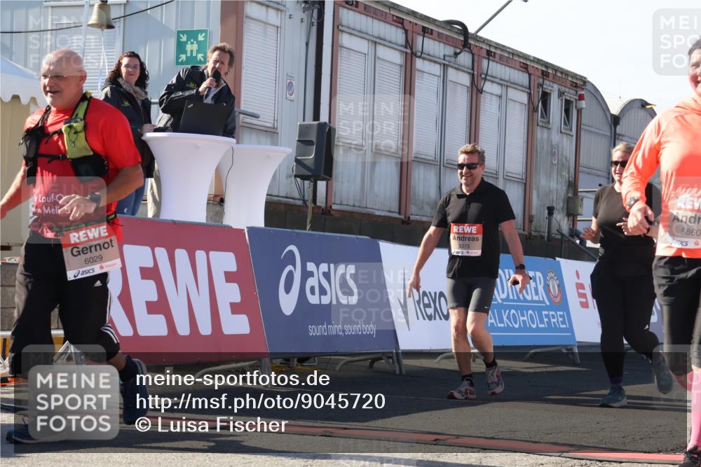 03.10.2025 - Köhlbrandbrückenlauf Luisa Fischer http://msf.ph/oto/9045720 03.10.2025 13:45:50 Ziel 5184, 5375, 5376, 5860, 6029 meine-sportfotos.de
