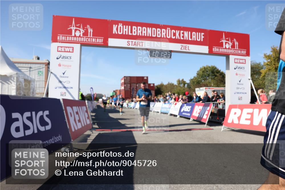 03.10.2025 - Köhlbrandbrückenlauf Lena Gebhardt http://msf.ph/oto/9045726 03.10.2025 13:01:23 Ziel 4199, 4284, 4292, 4304, 4737, 5915, 6187, 6307, 6775 meine-sportfotos.de