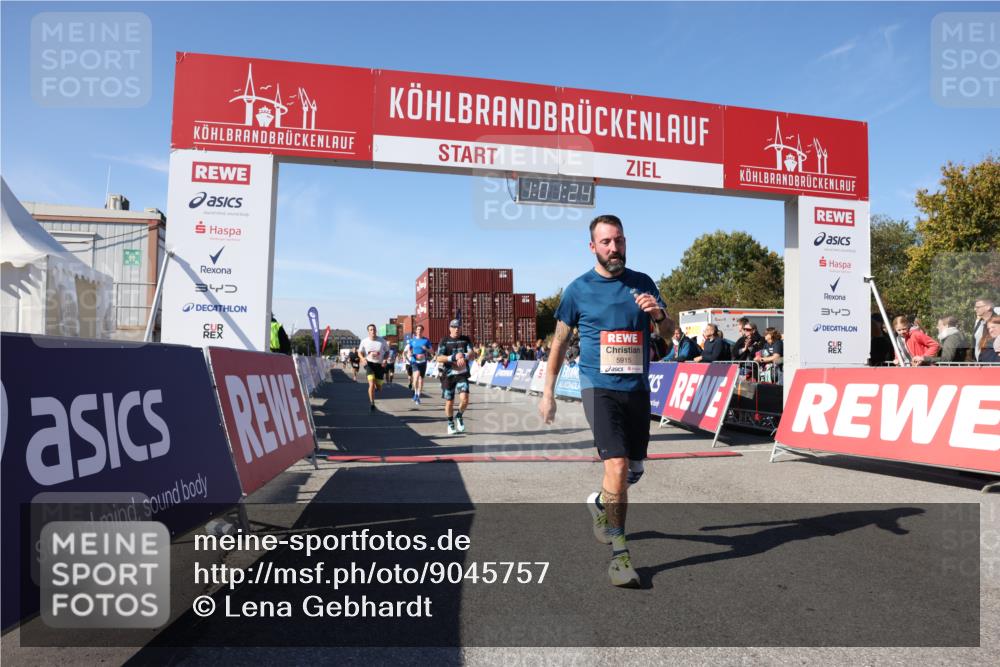 03.10.2025 - Köhlbrandbrückenlauf Lena Gebhardt http://msf.ph/oto/9045757 03.10.2025 13:01:25 Ziel 4073, 4199, 4219, 4284, 4292, 4304, 4737, 5915, 6187, 6307, 6775 meine-sportfotos.de
