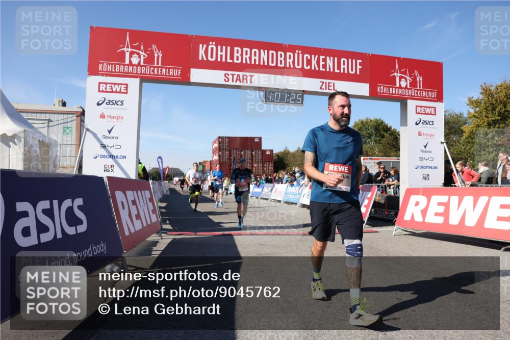 03.10.2025 - Köhlbrandbrückenlauf Lena Gebhardt http://msf.ph/oto/9045762 03.10.2025 13:01:25 Ziel 4073, 4199, 4219, 4284, 4292, 4304, 4737, 5915, 6187, 6307, 6775 meine-sportfotos.de