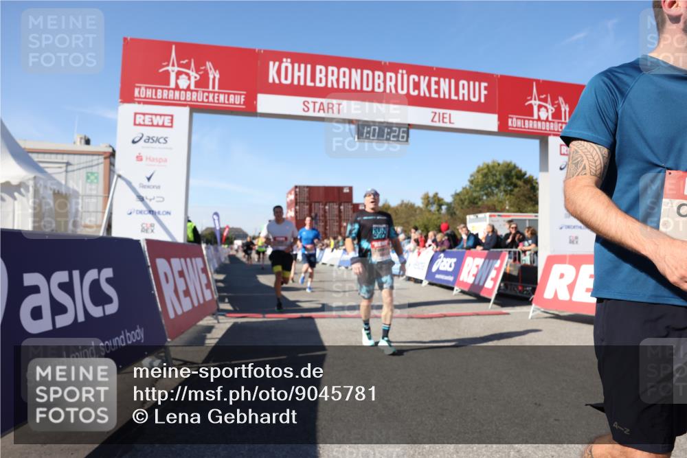 03.10.2025 - Köhlbrandbrückenlauf Lena Gebhardt http://msf.ph/oto/9045781 03.10.2025 13:01:26 Ziel 4073, 4199, 4219, 4284, 4292, 4304, 4737, 5424, 5915, 6187, 6307, 6775 meine-sportfotos.de