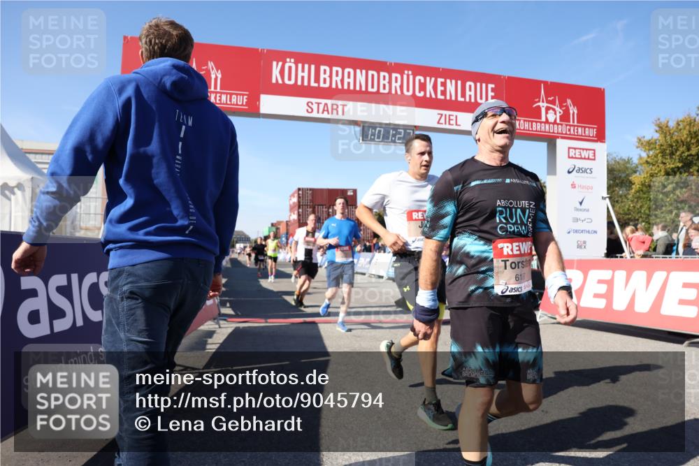 03.10.2025 - Köhlbrandbrückenlauf Lena Gebhardt http://msf.ph/oto/9045794 03.10.2025 13:01:28 Ziel 4073, 4199, 4219, 4220, 4284, 4292, 4304, 5424, 5915, 6187, 6307, 6775, 6801 meine-sportfotos.de