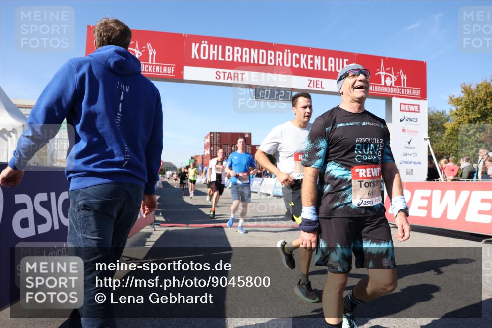 03.10.2025 - Köhlbrandbrückenlauf Lena Gebhardt http://msf.ph/oto/9045800 03.10.2025 13:01:28 Ziel 4073, 4199, 4219, 4220, 4284, 4292, 4304, 5424, 5915, 6187, 6307, 6775, 6801 meine-sportfotos.de