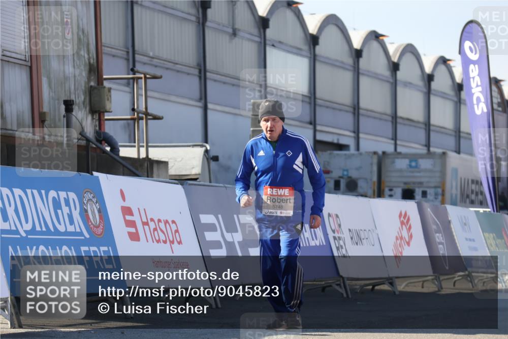 03.10.2025 - Köhlbrandbrückenlauf Luisa Fischer http://msf.ph/oto/9045823 03.10.2025 13:46:08 Ziel 7003, 9130, 4572, 5327, 5748 meine-sportfotos.de