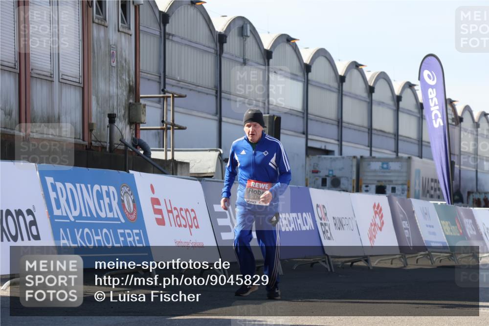 03.10.2025 - Köhlbrandbrückenlauf Luisa Fischer http://msf.ph/oto/9045829 03.10.2025 13:46:08 Ziel 7003, 9130, 4572, 5327, 5748 meine-sportfotos.de