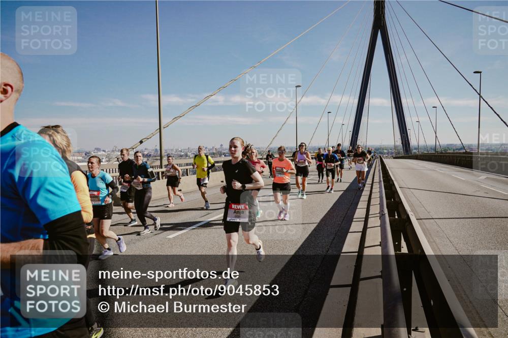 03.10.2025 - Köhlbrandbrückenlauf Michael Burmester http://msf.ph/oto/9045853 03.10.2025 12:28:19 Position 1  meine-sportfotos.de