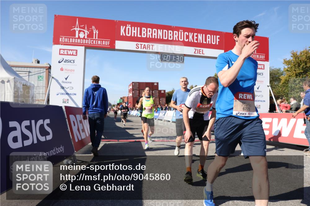 03.10.2025 - Köhlbrandbrückenlauf Lena Gebhardt http://msf.ph/oto/9045860 03.10.2025 13:01:31 Ziel 4047, 4073, 4199, 4219, 4220, 4284, 4292, 4304, 5424, 5915, 6187, 6775, 6801 meine-sportfotos.de