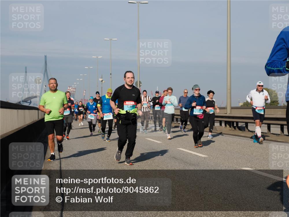 03.10.2025 - Köhlbrandbrückenlauf Fabian Wolf http://msf.ph/oto/9045862 03.10.2025 09:58:07 Position 3 1537 meine-sportfotos.de