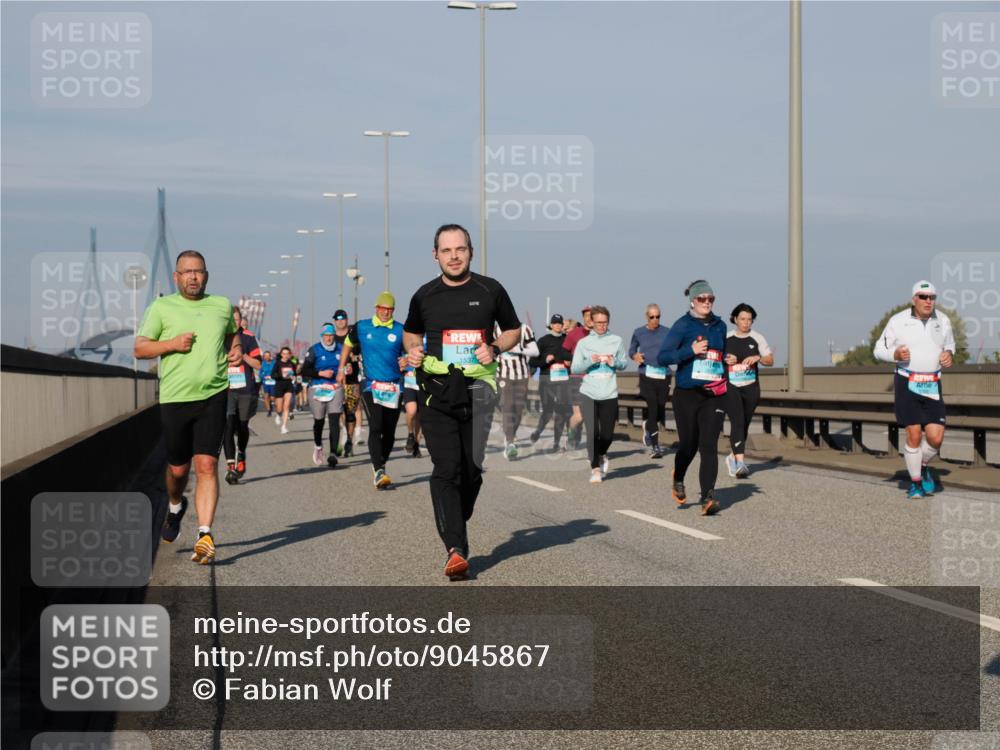 03.10.2025 - Köhlbrandbrückenlauf Fabian Wolf http://msf.ph/oto/9045867 03.10.2025 09:58:07 Position 3 1537 meine-sportfotos.de