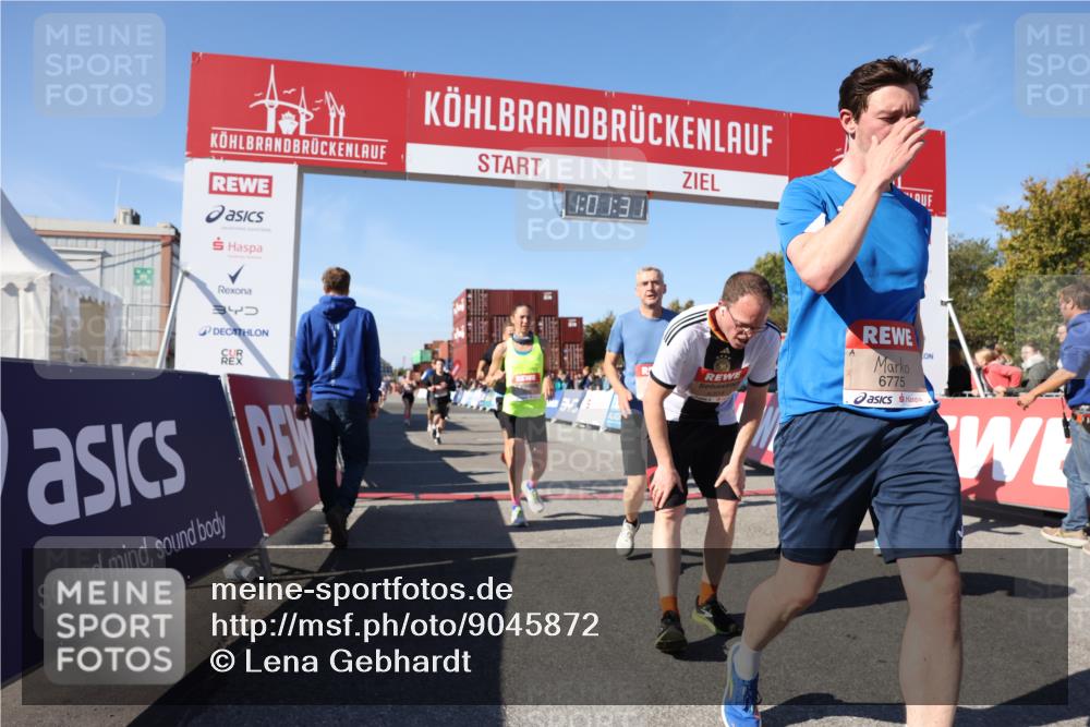 03.10.2025 - Köhlbrandbrückenlauf Lena Gebhardt http://msf.ph/oto/9045872 03.10.2025 13:01:31 Ziel 4047, 4073, 4199, 4219, 4220, 4284, 4292, 4304, 5424, 5915, 6187, 6775, 6801 meine-sportfotos.de