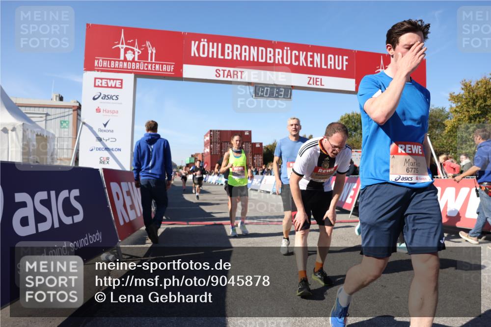 03.10.2025 - Köhlbrandbrückenlauf Lena Gebhardt http://msf.ph/oto/9045878 03.10.2025 13:01:31 Ziel 4047, 4073, 4199, 4219, 4220, 4284, 4292, 4304, 5424, 5915, 6187, 6775, 6801 meine-sportfotos.de